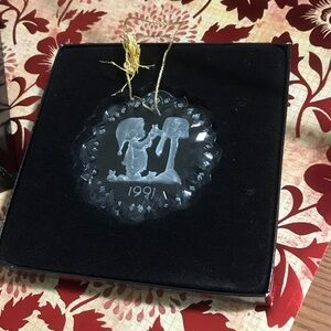 Precious Moments lead crystal dated ornament, 1991